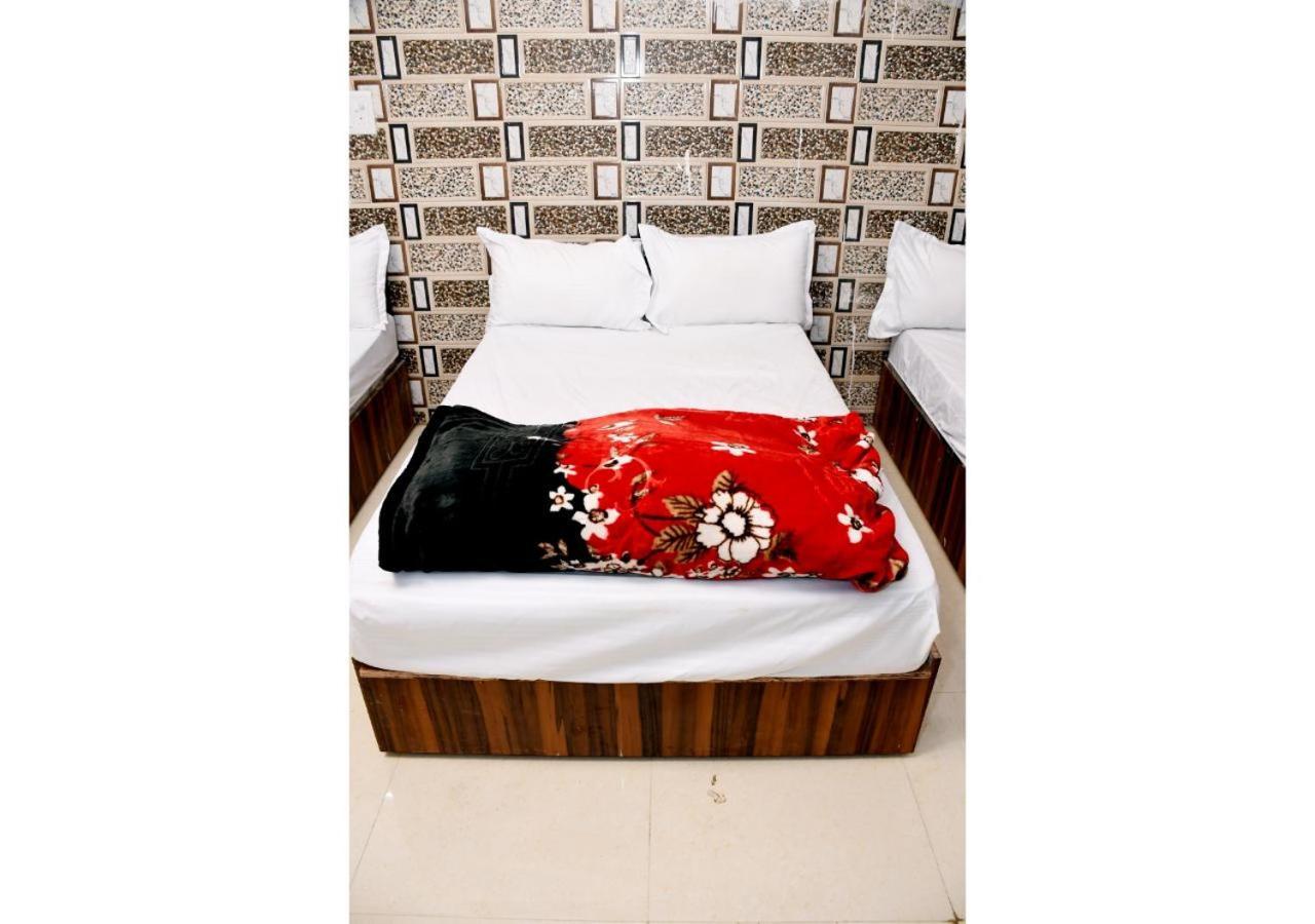 Tirupati Balaji Inn Bageshwar Dham Basāri 외부 사진