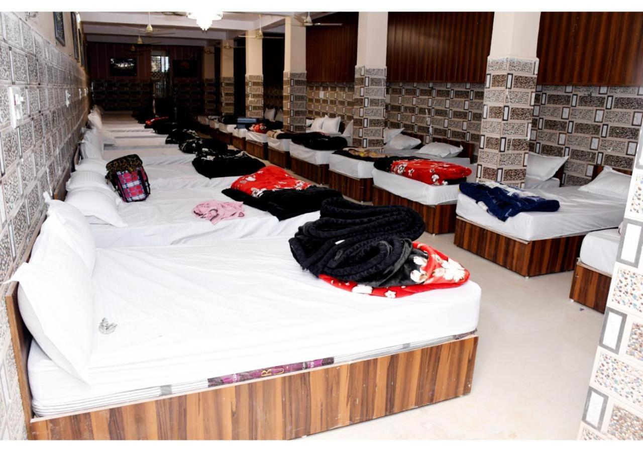 Tirupati Balaji Inn Bageshwar Dham Basāri 외부 사진